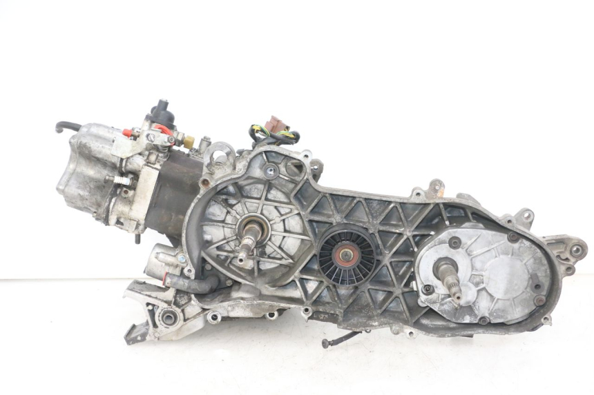 photo de MOTOR PEUGEOT SATELIS COMPRESSOR K15 125 (2006 - 2009) - Fokus auf die Struktur