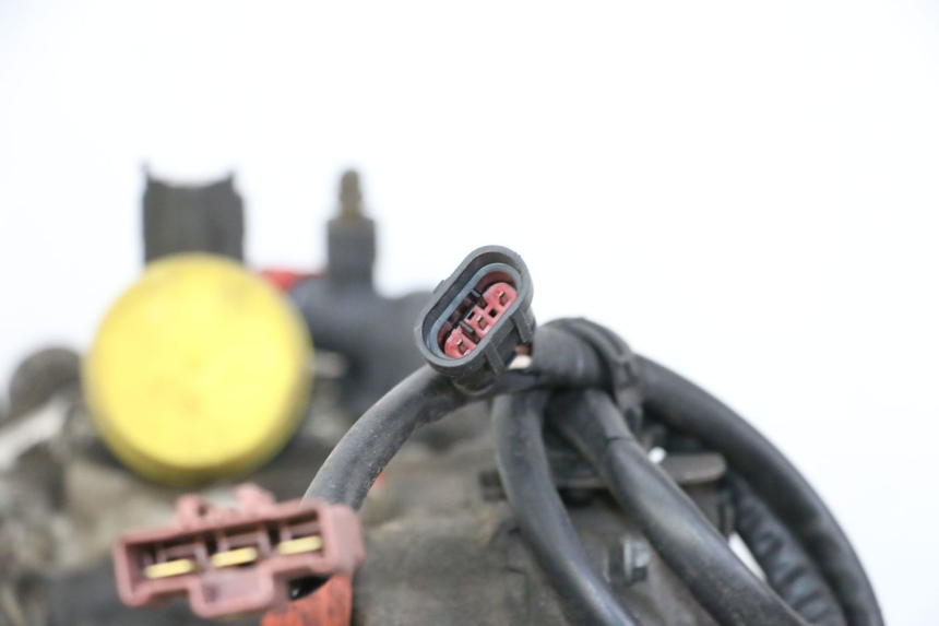 photo de MOTOR PEUGEOT SATELIS 250 (2006 - 2012) - Profilansicht des Ersatzteils