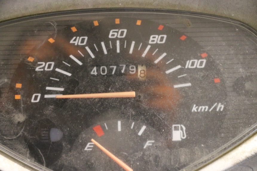 photo de MOTOR HONDA SCV LEAD 100 (2003 - 2007) - Details der Befestigungspunkte