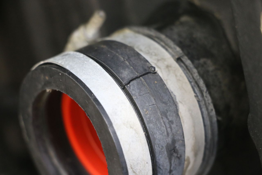 photo de MOTOR TRIUMPH SPEED TRIPLE T301 900 (1994 - 1996) - Zoom auf Gebrauchszustand