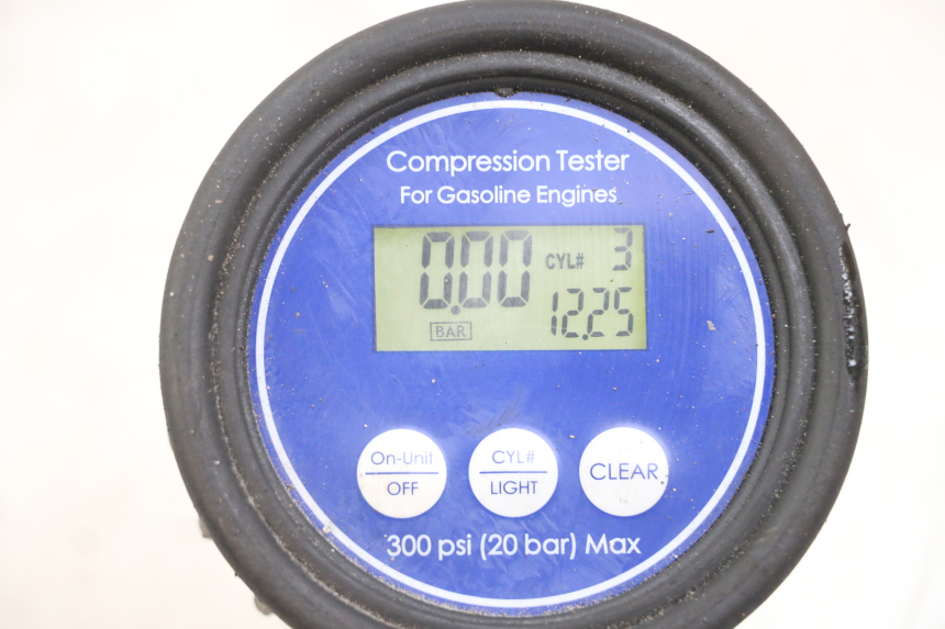 photo de MOTOR TRIUMPH SPEED TRIPLE T301 900 (1994 - 1996) - Details der Befestigungspunkte