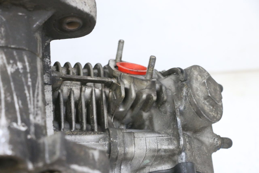 photo de MOTOR PEUGEOT SPEEDFIGHT 4 4T EFI 50 (2021 - 2025) - Details der Befestigungspunkte