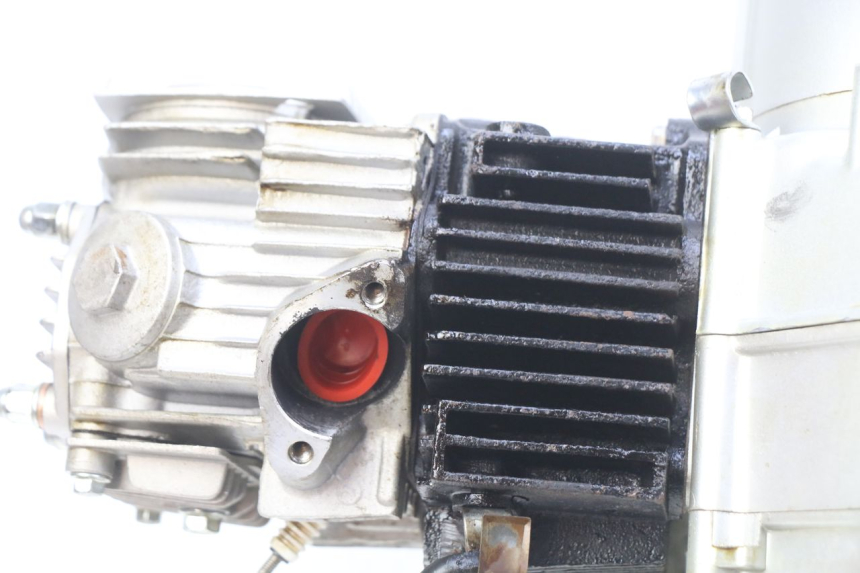 photo de MOTOR CHINESE QUAD SPEEDY DELUXE 125 - Details der Befestigungspunkte