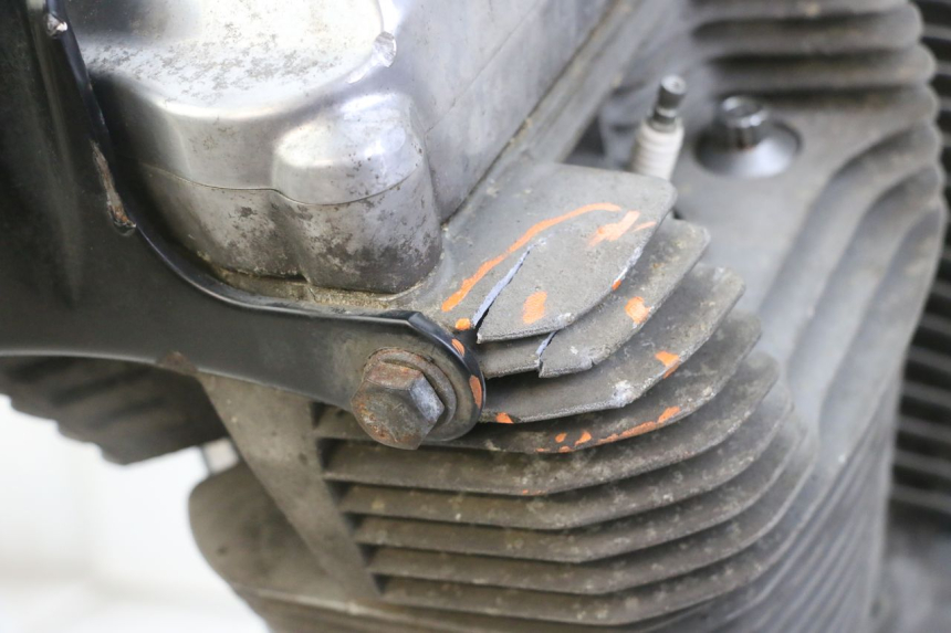 photo de MOTOR HARLEY DAVIDSON SPORTSTER XL CUSTOM 883 (1999 - 2006) - Alternative Perspektive