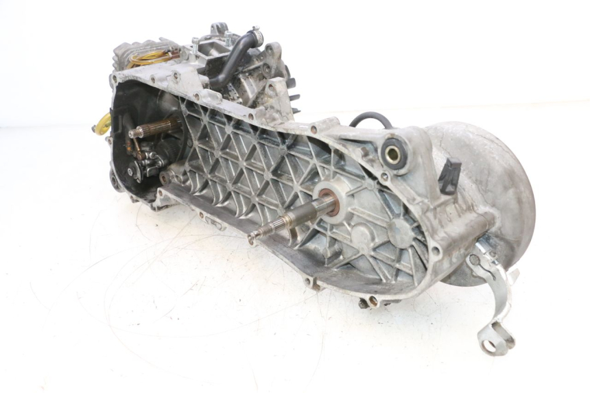 photo de MOTOR APRILIA SR MOTARD 50 (2012 - 2018) - Oberflächenzustand und Material