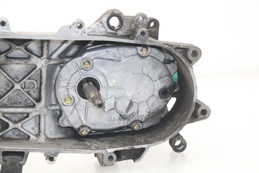 photo de MOTOR PEUGEOT STREETZONE 2T 50 (2014 - 2019) - Detaillierte Sichtprüfung