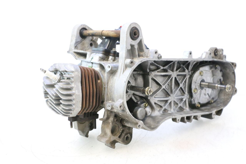 photo de MOTOR PEUGEOT STREETZONE NAKED 2T 50 (2014 - 2018) - Hauptansicht
