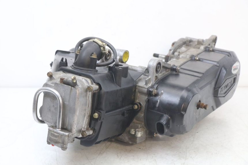 photo de MOTOR KYMCO SUPER 8 125 (2008 - 2015) - Alternative Perspektive