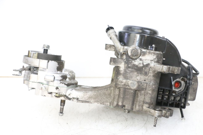 photo de MOTOR NECO TEMPO 4T 50 (2022 - 2026) - Oberflächenzustand und Material