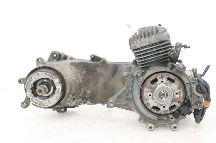 photo de MOTOR PEUGEOT TREKKER TKR 50 (2005 - 2014) - Detaillierte Sichtprüfung