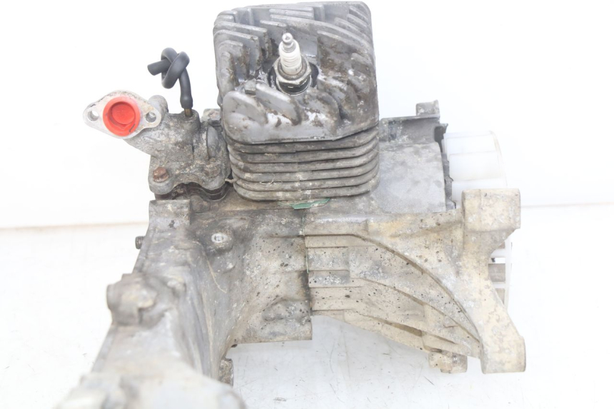 photo de MOTOR PEUGEOT TREKKER 50 (1998 - 2004) - Details der Befestigungspunkte