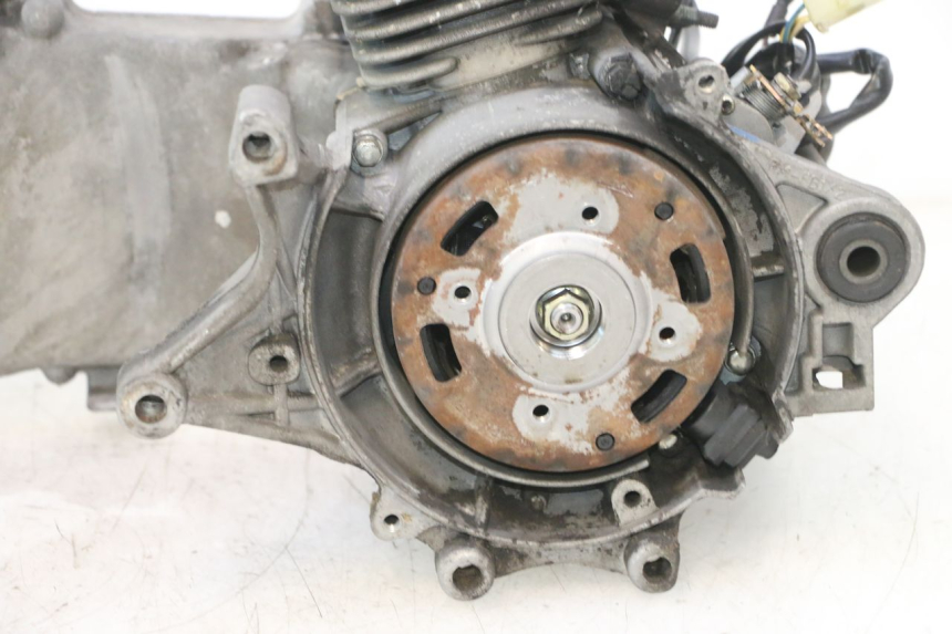 photo de MOTOR PEUGEOT TREKKER 50 (1995 - 2004) - Weitere Ansicht des Artikels