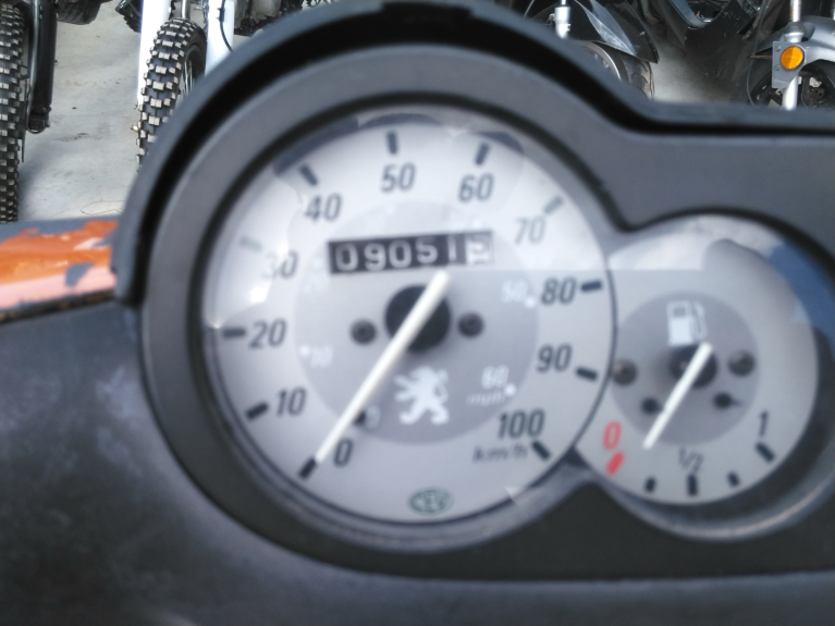 photo de MOTOR PEUGEOT TREKKER 50 (1995 - 2004) - Gesamtansicht des Produkts