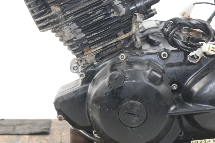 photo de MOTOR YAMAHA TW 125 (1998 - 2002) - Oberflächenzustand und Material