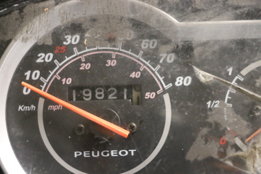 photo de MOTOR PEUGEOT TWEET 4T 50 (2018 - 2022) - Zoom auf Gebrauchszustand