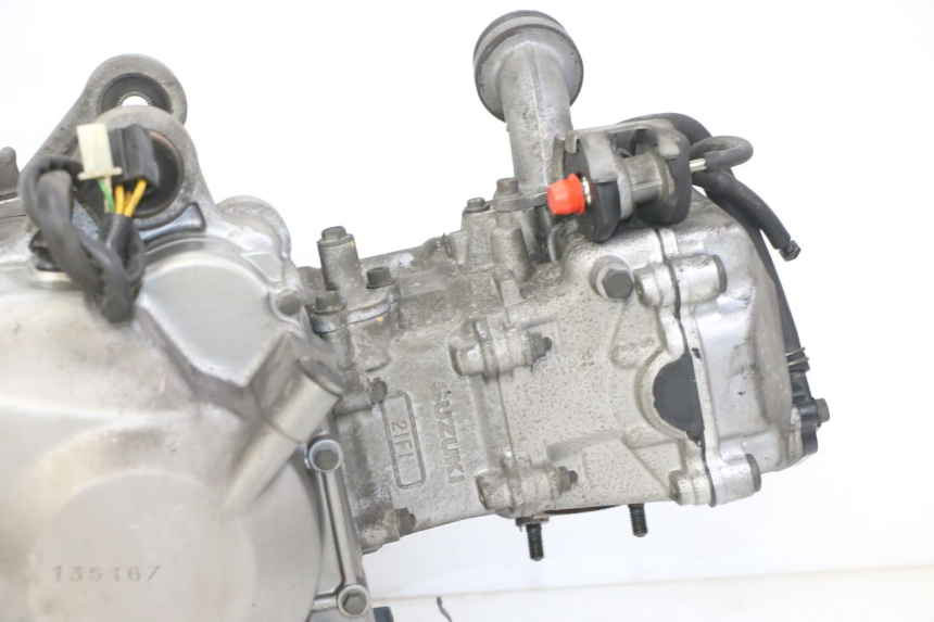 photo de MOTOR SUZUKI UH BURGMAN 125 (2002 - 2006) - Detaillierte Sichtprüfung