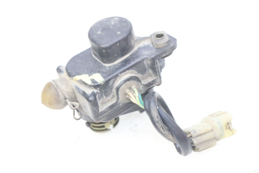 photo de MOTOR AUSPUFFVENTIL HONDA FES PANTHEON 2T 125 (1998 - 2002) - Detailansicht des Bauteils