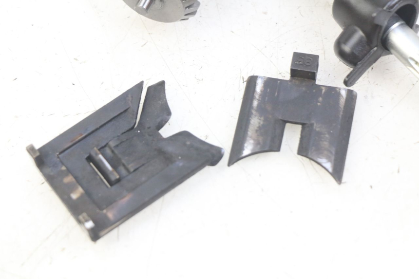 photo de AUSPUFFKLAPPE MOTOR KAWASAKI KX 85 (2001 - 2013) - Kennzeichnungen und Originalreferenzen