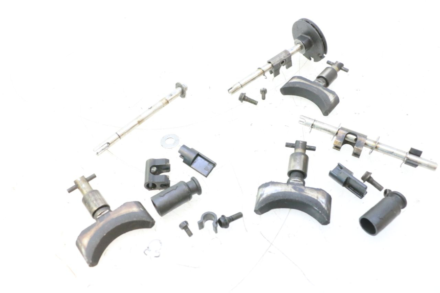photo de AUSPUFFKLAPPE MOTOR YAMAHA WAVE RUNNER GP R 1200 (2000 - 2003) - Detailansicht des Bauteils
