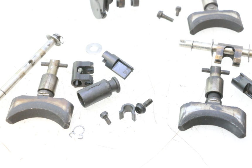 photo de AUSPUFFKLAPPE MOTOR YAMAHA WAVE RUNNER GP R 1200 (2000 - 2003) - Geprüftes Gebrauchtteil