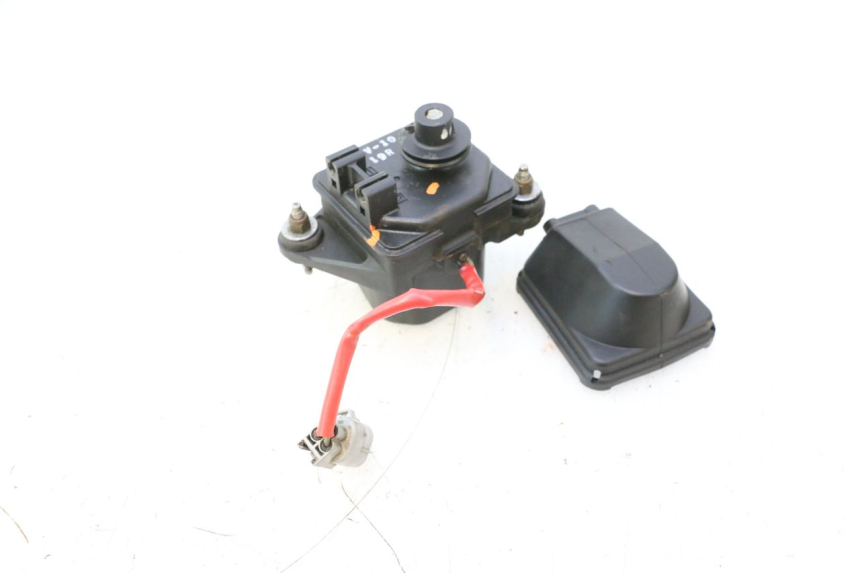 photo de AUSPUFFKLAPPE MOTOR YAMAHA WAVE RUNNER GP R 1200 (2000 - 2003) - Details der Befestigungspunkte