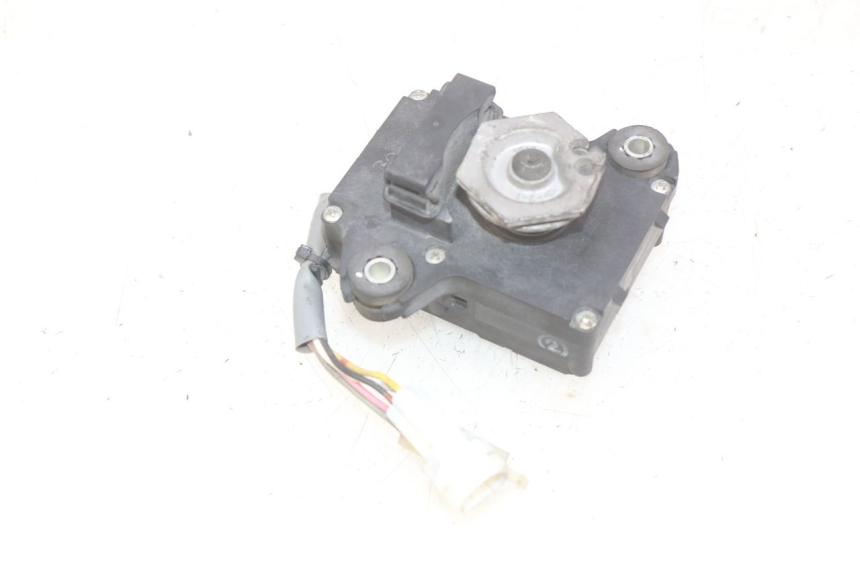 photo de MOTOR AUSPUFFVENTIL KAWASAKI Z 750 (2007 - 2013) - Zoom auf Gebrauchszustand