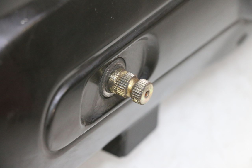 photo de MOTOR PEUGEOT VIVACITY NEW 4T 50 (2008 - 2017) - Fokus auf die Struktur