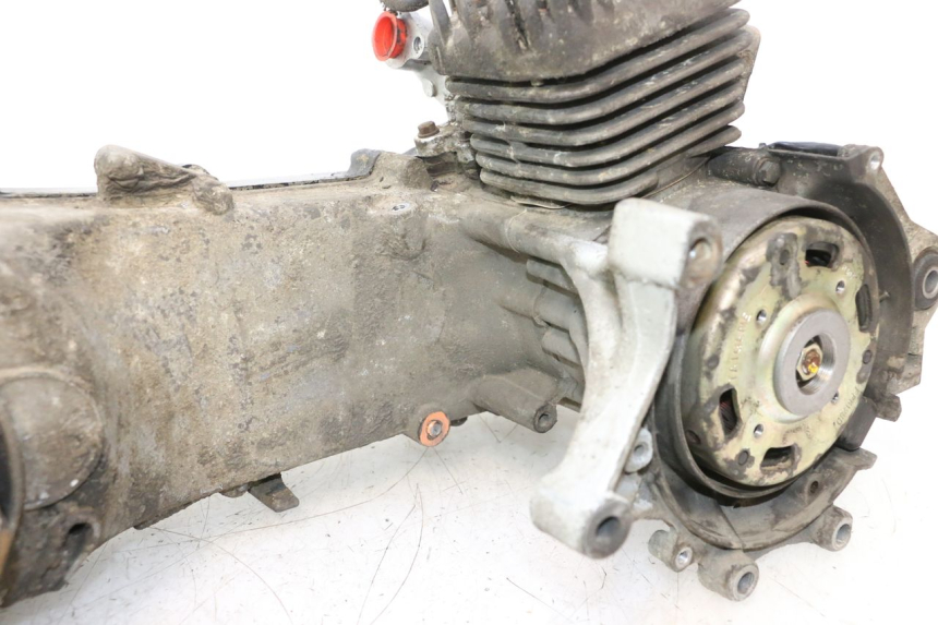 photo de MOTOR PEUGEOT VIVACITY 50 (1998 - 2003) - Alternative Perspektive