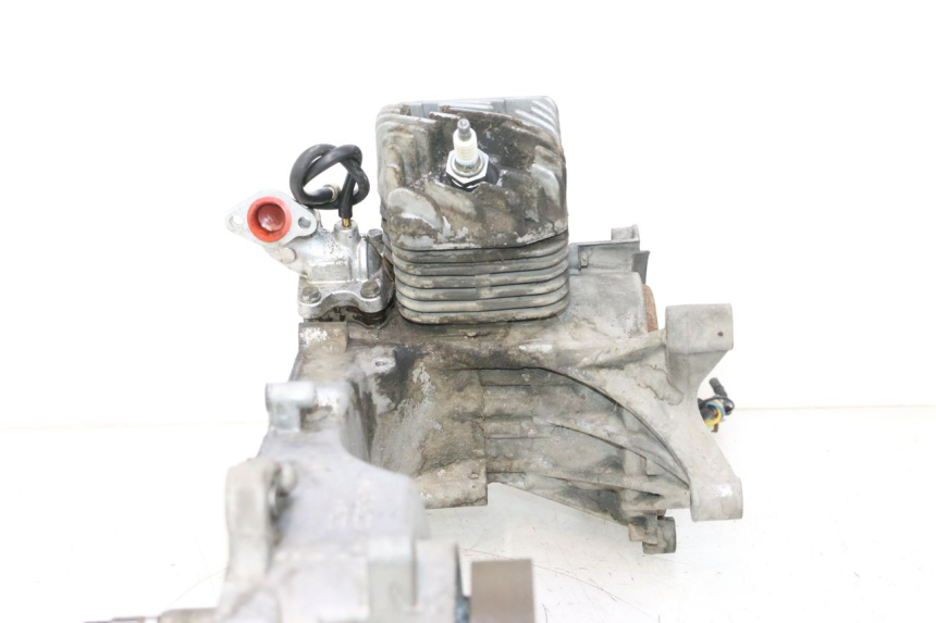 photo de MOTOR PEUGEOT VIVACITY 50 (2004 - 2009) - Profilansicht des Ersatzteils
