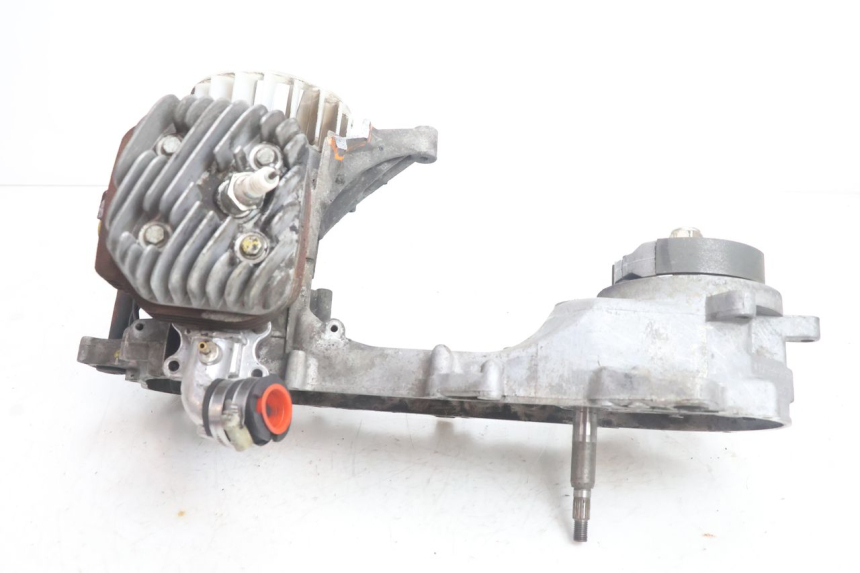 photo de MOTOR PEUGEOT VIVACITY 100 (1999 - 2008) - Fokus auf die Struktur