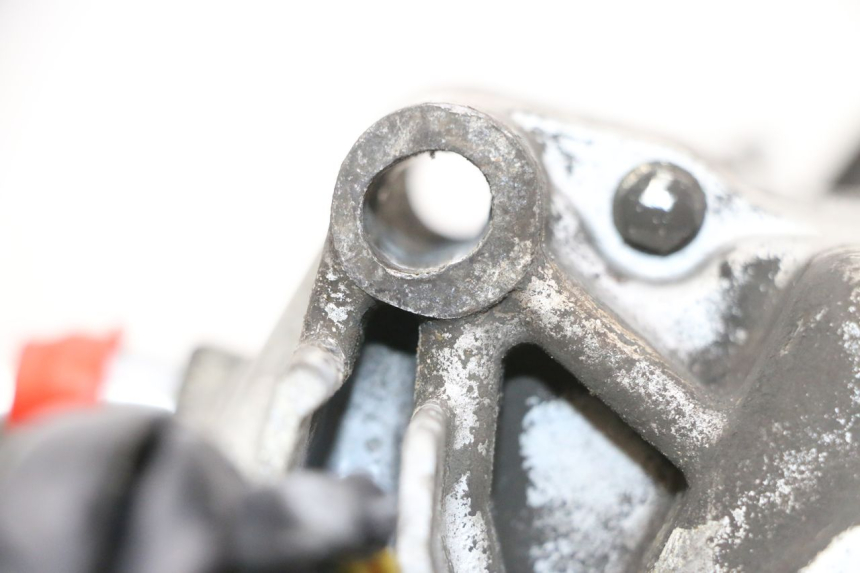 photo de MOTOR DAELIM VJ ROADWIN FI 125 (2008 - 2017) - Details der Befestigungspunkte