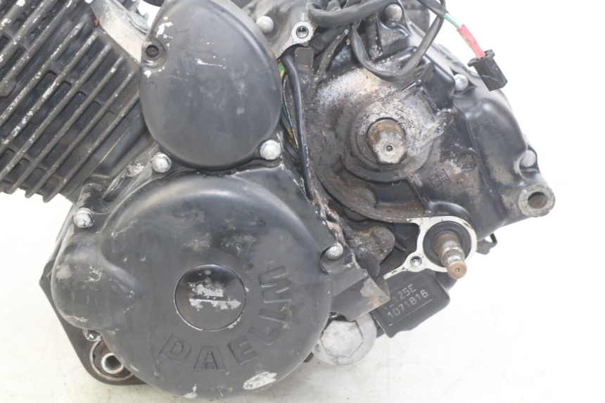 photo de MOTOR DAELIM VL DAYSTAR 125 (2000 - 2011) - Hochauflösende Nahaufnahme