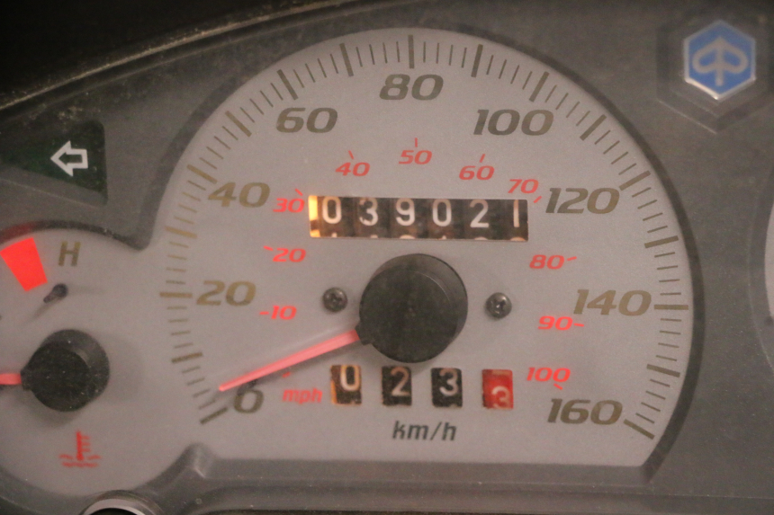 photo de MOTOR PIAGGIO X8 125 (2004 - 2007) - Gesamtansicht des Produkts