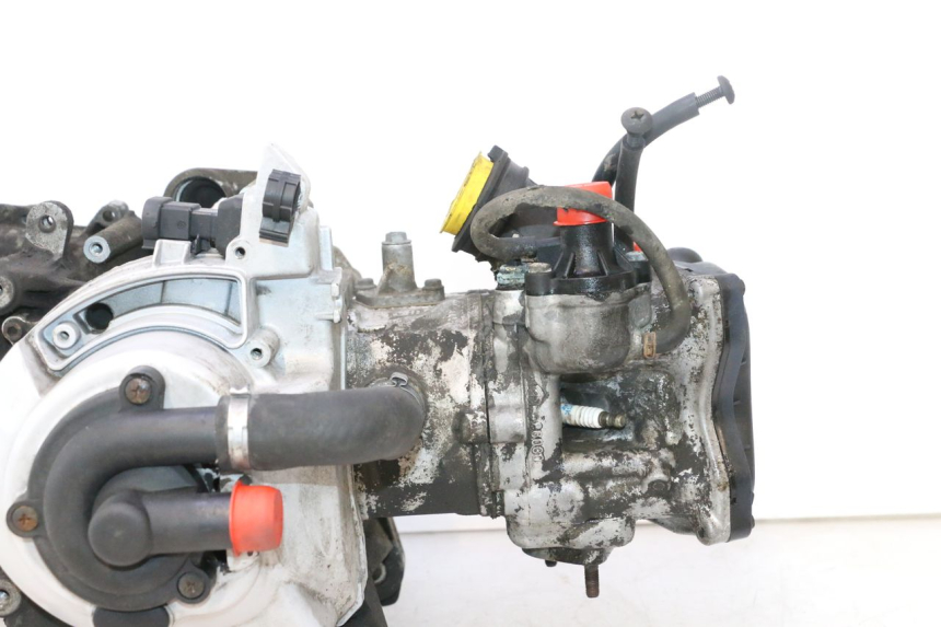 photo de MOTOR PIAGGIO X9 AMALFI 180 (2000 - 2003) - Detaillierte Sichtprüfung