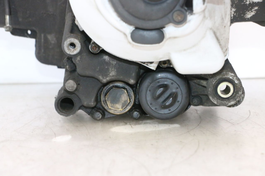 photo de MOTOR PIAGGIO X9 AMALFI 180 (2000 - 2003) - Fokus auf die Struktur