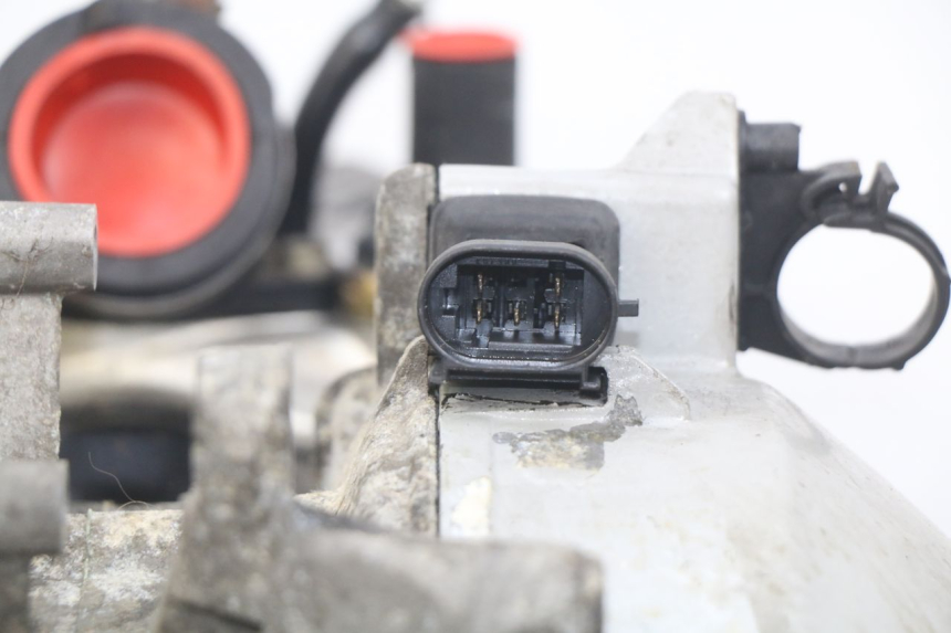 photo de MOTOR PIAGGIO X9 125 (2000 - 2003) - Oberflächenzustand und Material