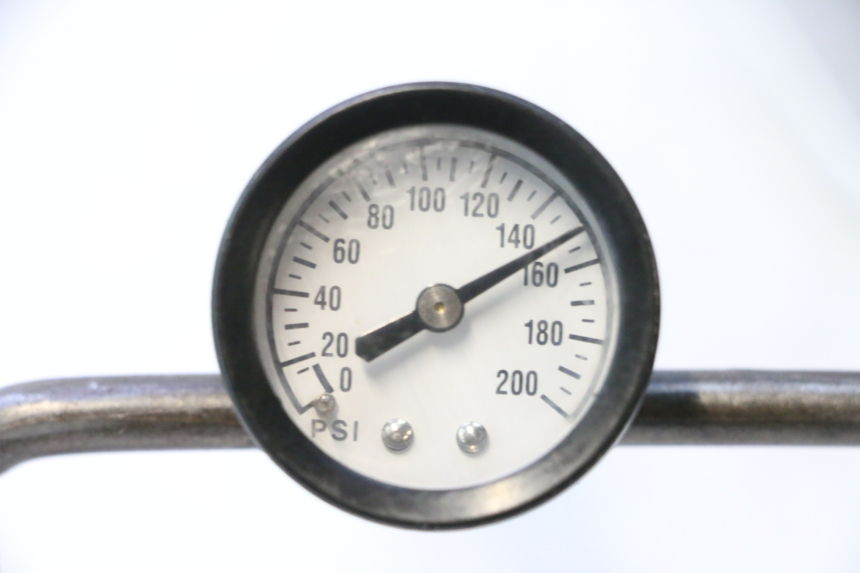 photo de MOTOR YAMAHA XJR 1300 (1998 - 2002) - Details der Befestigungspunkte