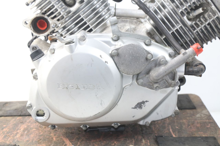 photo de MOTOR HONDA XLV VARADERO 125 (2000 - 2006) - Zoom auf Komponenten
