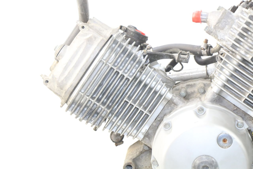 photo de MOTOR HONDA XLV VARADERO 125 (2000 - 2006) - Oberflächenzustand und Material