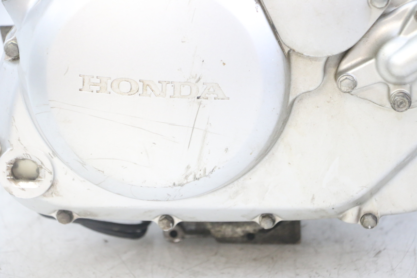 photo de MOTOR HONDA XLV VARADERO 125 (2000 - 2006) - Detaillierte Sichtprüfung