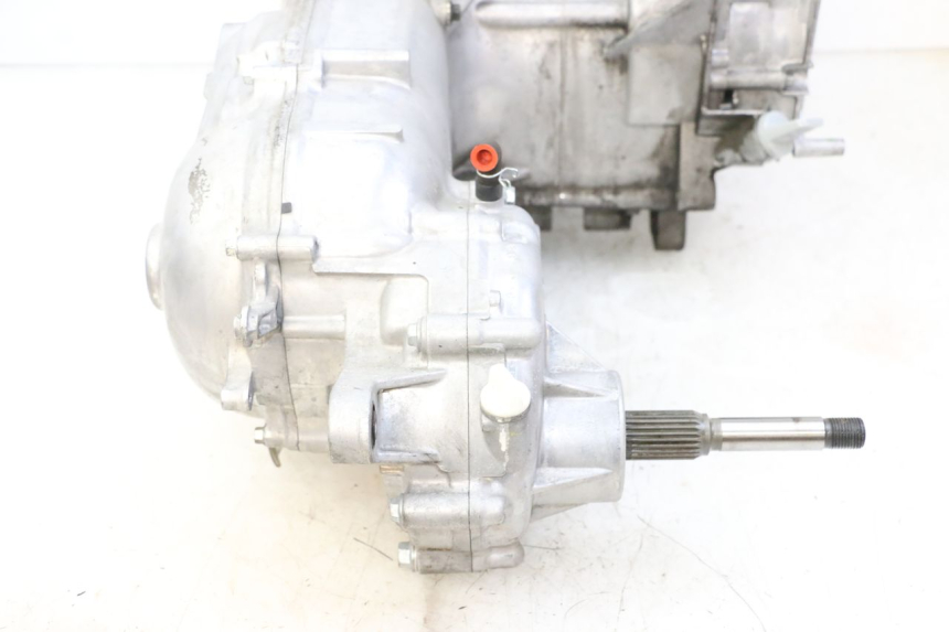 photo de MOTOR YAMAHA XMAX X-MAX 125 (2021 - 2025) - Oberflächenzustand und Material