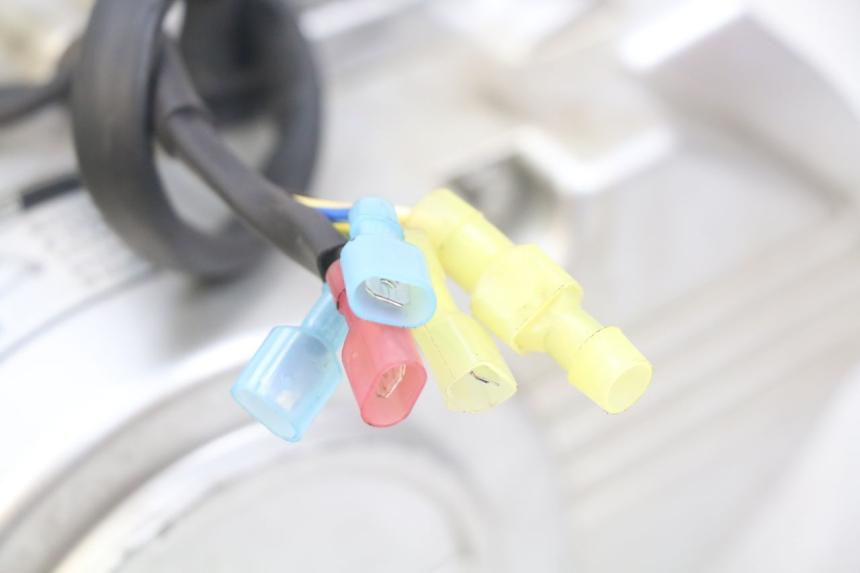 photo de MOTOR ZHEJIANG XMOTOS XB-81 50 - Oberflächenzustand und Material