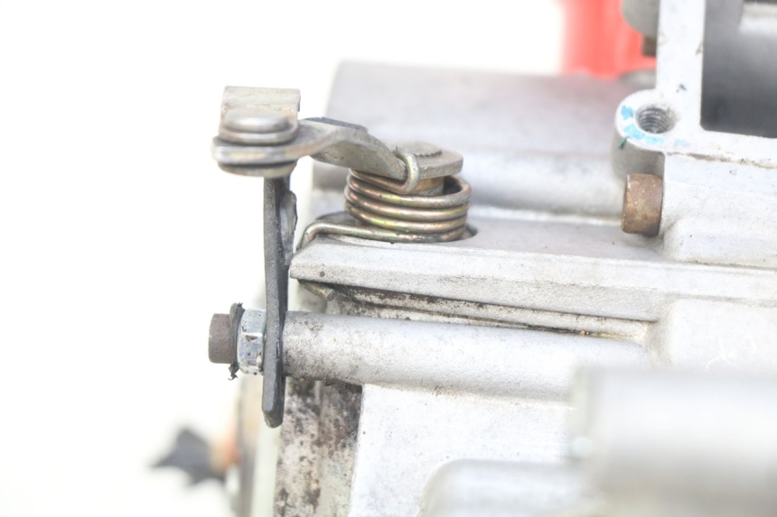 photo de MOTOR PEUGEOT XP6 50 (1997 - 2003) - Fokus auf die Struktur