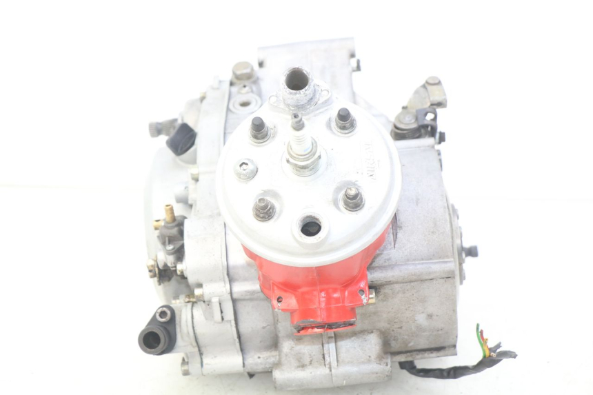 photo de MOTOR PEUGEOT XP6 50 (1997 - 2003) - Details der Befestigungspunkte