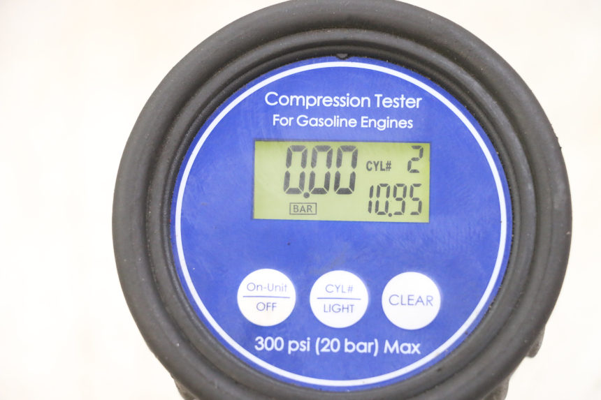 photo de MOTOR YAMAHA XVS DRAG STAR DRAGSTAR 650 (1997 - 2007) - Details der Befestigungspunkte