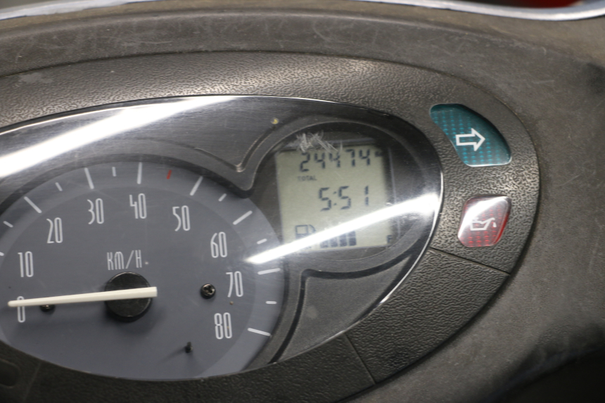 photo de MOTOR YAMAHA YN NEO'S 50 (1997 - 2004) - Alternativer Blickwinkel