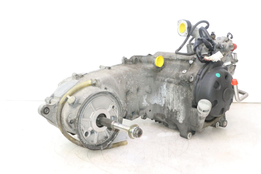 photo de MOTOR YAMAHA YP MAJESTY 125 (2002 - 2006) - Detaillierte Sichtprüfung