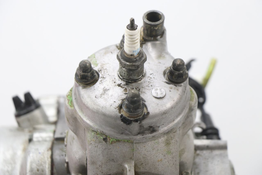 photo de MOTOR YAMAHA YZ 80 (1998 - 2001) - Alternative Perspektive
