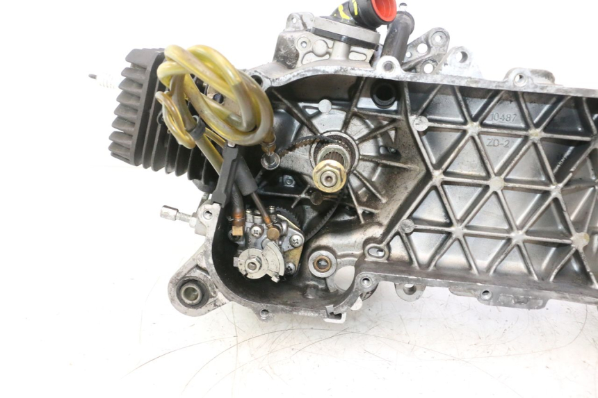 photo de MOTOR PIAGGIO ZIP 2T 50 (2009 - 2019) - Fokus auf die Struktur