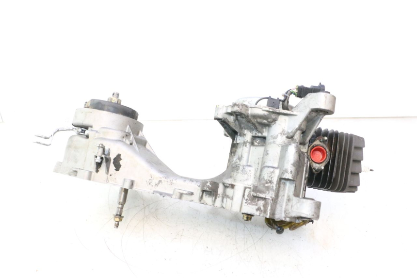 photo de MOTOR PIAGGIO ZIP 2T 50 (2009 - 2019) - Alternative Perspektive